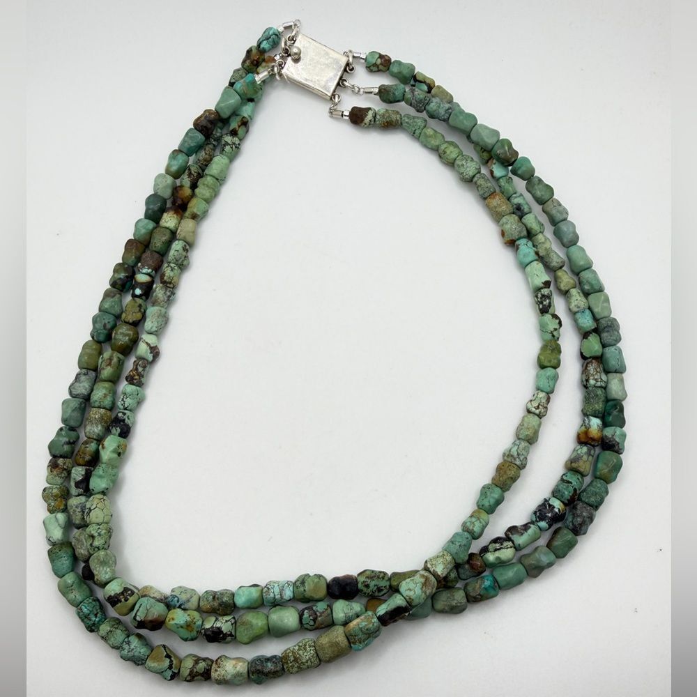 22" Three strands of SOLID Turquoise beads w/ vintage 925 TAXCO clasp! - Picture 9 of 15